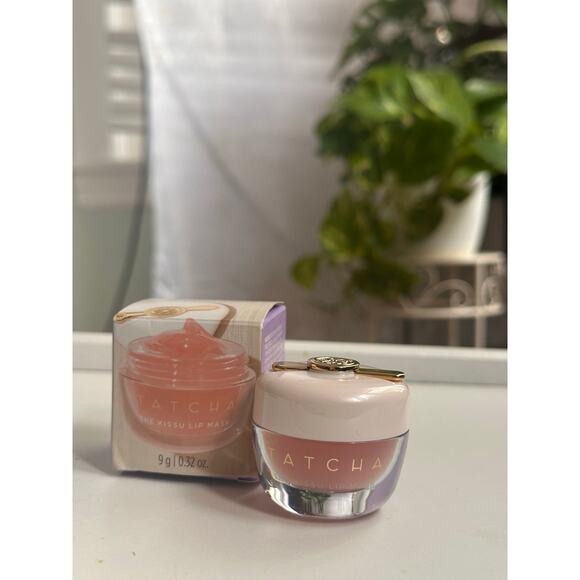 Tatcha BUNDLE includes essence and Tatcha kissu hydrating & plumping lip mask - Picture 3 of 7